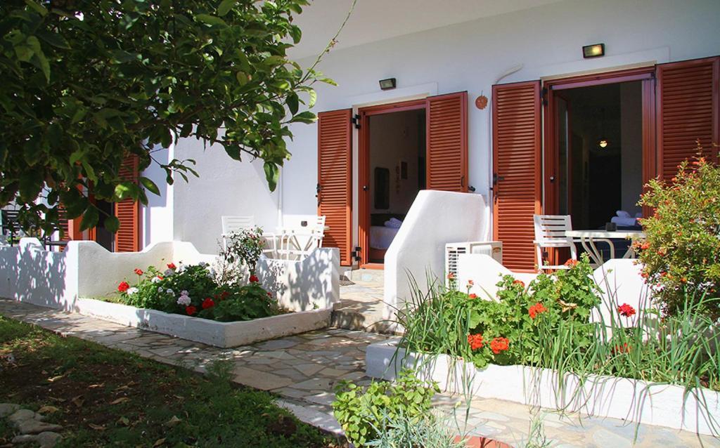 Helios Serifos リバディオン エクステリア 写真